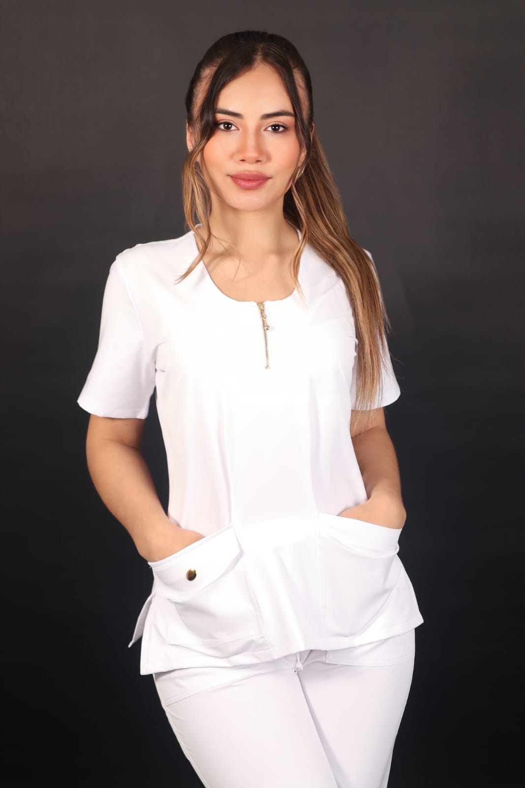 Uniforme Dalia, mujer blanco, COlombia