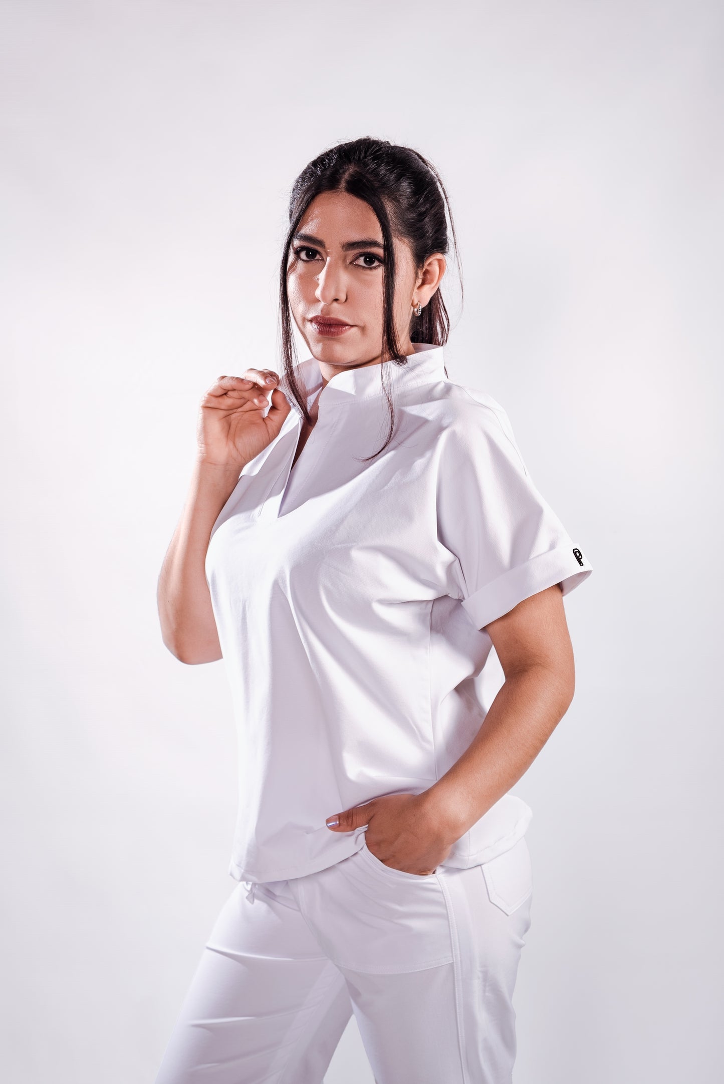 Uniforme Malva Color blanco, Mujer COlombia